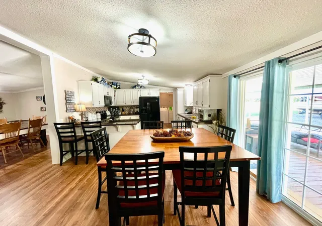 Photo 3 of Manufactured home for sale at 215 Cypress Crk Cv, Linden, TN 37096 | MLS# 3530205 | Listing updated on 2026-09-01