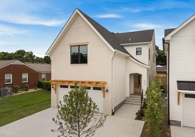 Photo 2 of Single family home for sale at 806 Newhall Dr, Nashville, TN 37206 | MLS# 3544173 | Listing updated on 2026-09-27