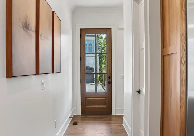 Photo 4 of Single family home for sale at 1087 Meroney St, Chattanooga, TN 37405 | MLS# 3530150 | Listing updated on 2026-10-16