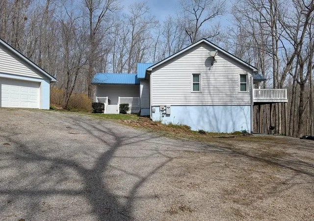 Photo 2 of Single family home for sale at 446 East Cvs Rd, Monterey, TN 38574 | MLS# 3530183 | Listing updated on 2026-09-01
