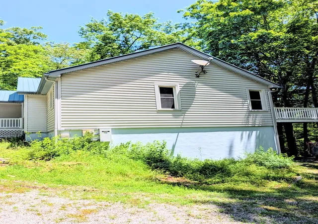 Photo 4 of Single family home for sale at 446 East Cvs Rd, Monterey, TN 38574 | MLS# 3530183 | Listing updated on 2026-09-01