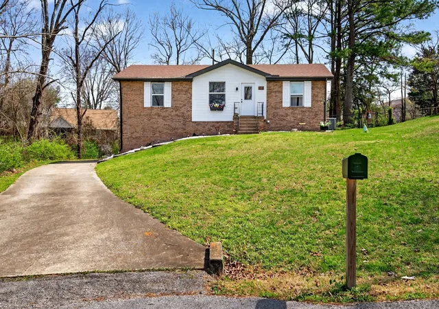 Photo 1 of Single family home for sale at 1287 Jostin Dr, Clarksville, TN 37040 | MLS# 3542957 | Listing updated on 2026-10-20