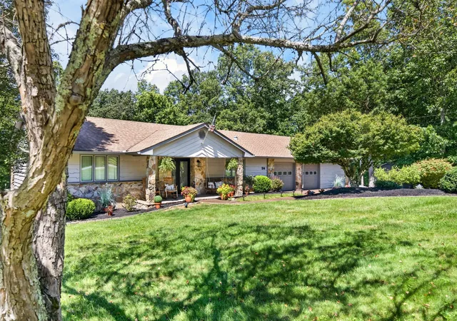 Photo 2 of Single family home for sale at 114 Morris Ln, Crossville, TN 38558 | MLS# 3530218 | Listing updated on 2026-09-08