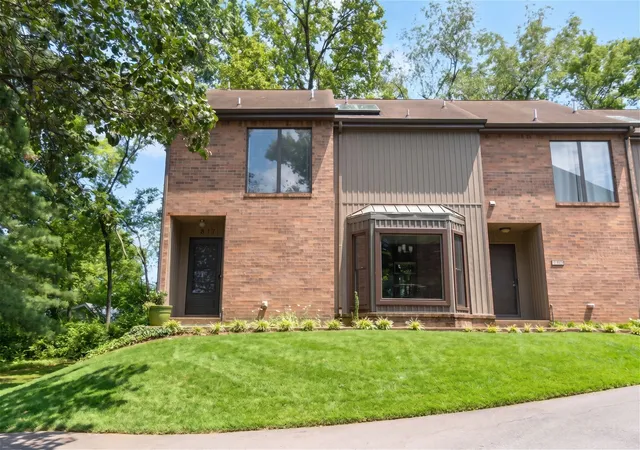 Photo 3 of Townhouse for sale at 817 Battlefield Dr, Nashville, TN 37204 | MLS# 3530180 | Listing updated on 2026-09-06