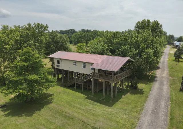 Photo 1 of Single family home for sale at 346 Martin Landing Rd, Lobelville, TN 37097 | MLS# 3530259 | Listing updated on 2026-09-01