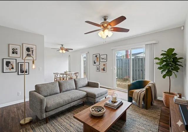 Listing Photo 1 - Condo for sale in building located at 1900 Richard Jones Rd, Nashville, TN 37215 - Unit #V10