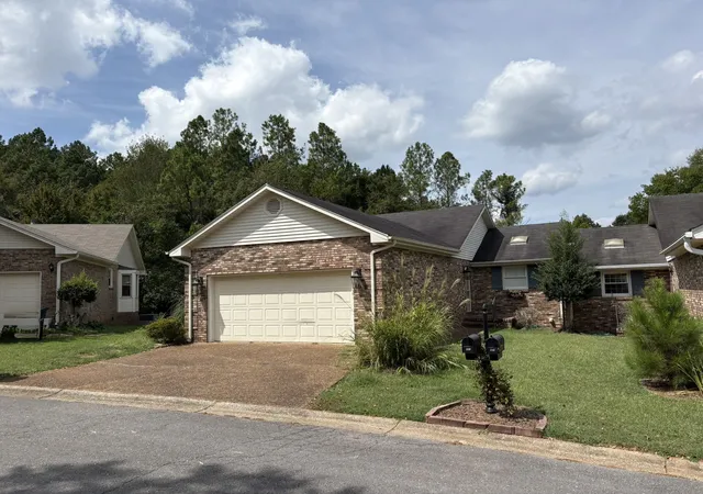 Photo 1 of Single family home for sale at 229 Hillsboro Cir, Florence, AL 35630 | MLS# 3543098 | Listing updated on 2026-10-01