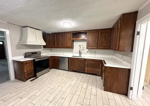 Photo 3 of Single family home for sale at 27 Rosewood Dr, Savannah, TN 38372 | MLS# 3530221 | Listing updated on 2026-09-04