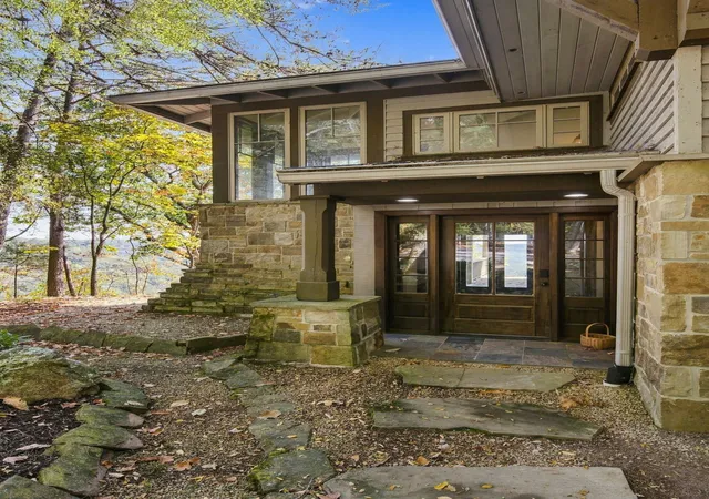 Photo 4 of Single family home for sale at 1460 Clifftops Ave, Monteagle, TN 37356 | MLS# 3601298 | Listing updated on 2026-10-28