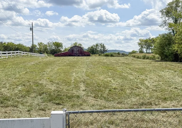 Photo 3 of Sale Pending at 6789 Ridley Earp Rd, Christiana, TN 37037 | MLS# 3530244 | Listing updated on 2026-09-21