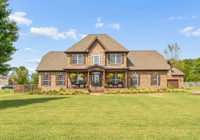 Photo 3 of Single family home for sale at 728 Furman Dr, Murfreesboro, TN 37129 | MLS# 3597913 | Listing updated on 2026-10-15