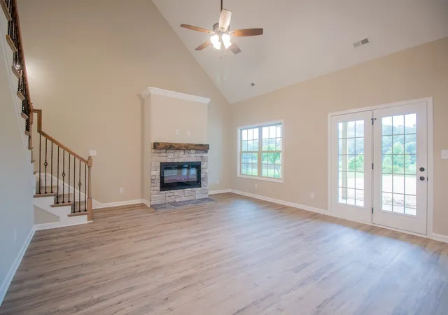 Photo 3 of Single family home for sale at 252 Autumnwood Farms, Clarksville, TN 37042 | MLS# 3544763 | Listing updated on 2026-09-25