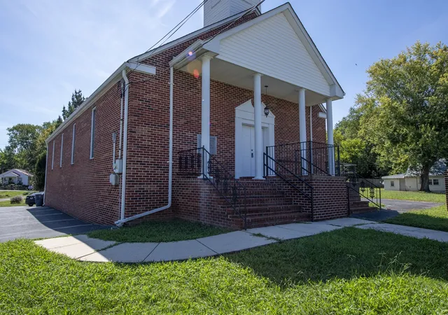Photo 2 of Single family home for sale at 115 Peers St, Mc Minnville, TN 37110 | MLS# 3531047 | Listing updated on 2026-09-02