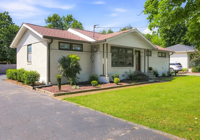 Photo 2 of Single family home for sale at 525 Elysian Flds Rd, Nashville, TN 37211 | MLS# 3530739 | Listing updated on 2026-10-08