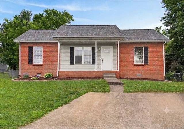 Photo 1 of Single family home for sale at 1862 Timberline Pl, Clarksville, TN 37042 | MLS# 3530271 | Listing updated on 2026-09-01