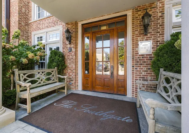 Photo 1 of Condo for sale at 3821 W End Ave #202, Nashville, TN 37205 | MLS# 3545090 | Listing updated on 2026-10-07