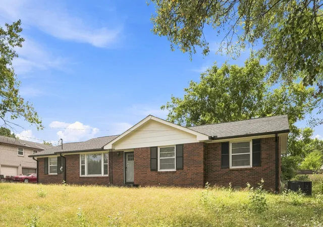 Photo 3 of Single family home for sale at 736 Roman Dr, Nashville, TN 37207 | MLS# 3531250 | Listing updated on 2026-09-13