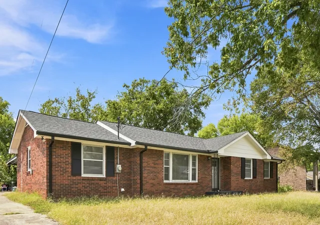 Photo 3 of Single family home for sale at 736 Roman Dr, Nashville, TN 37207 | MLS# 3531250 | Listing updated on 2026-09-13