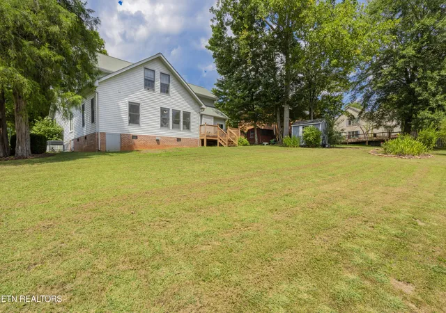 Photo 3 of Single family home for sale at 109 W Melbourne Rd, Oak Ridge, TN 37830 | MLS# 3530297 | Listing updated on 2026-09-06