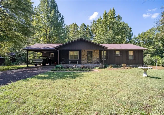Photo 2 of Single family home for sale at 772 Mink Branch Rd, Waynesboro, TN 38485 | MLS# 3530733 | Listing updated on 2026-09-02