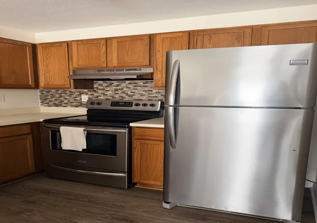 Listing Photo 3 - Condo for sale in building located at 497 Sivley Rd, Hopkinsville, KY 42240