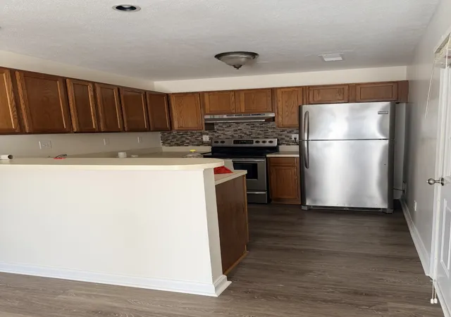 Listing Photo 5 - Condo for sale in building located at 497 Sivley Rd, Hopkinsville, KY 42240