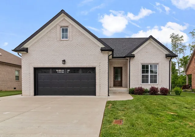 Photo 2 of Single family home for sale at 824 Brown Swiss Ct, Clarksville, TN 37043 | MLS# 3530370 | Listing updated on 2026-09-01