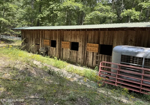 Photo 3 of Land for sale at 837 Bear Holw Rd, Oneida, TN 37841 | MLS# 3530373 | Listing updated on 2026-09-01