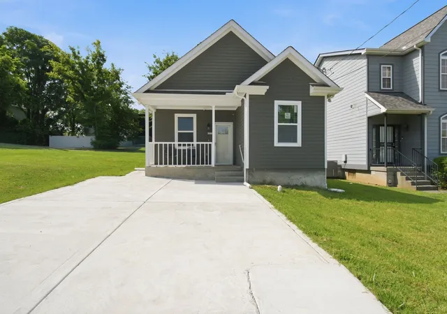 Photo 3 of Single family home for sale at 2617 Herman St, Nashville, TN 37208 | MLS# 3530406 | Listing updated on 2026-09-01