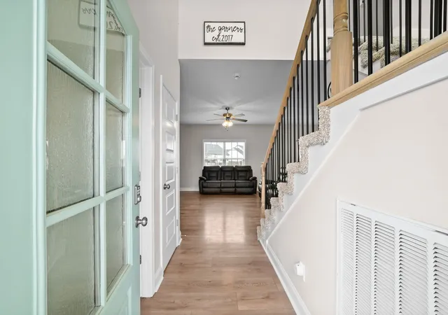 Photo 3 of Single family home for sale at 326 Galway Dr, Clarksville, TN 37042 | MLS# 3530820 | Listing updated on 2026-09-04