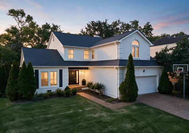 Photo 2 of Single family home for sale at 201 Deer Park Ln, Franklin, TN 37069 | MLS# 3530473 | Listing updated on 2026-09-30