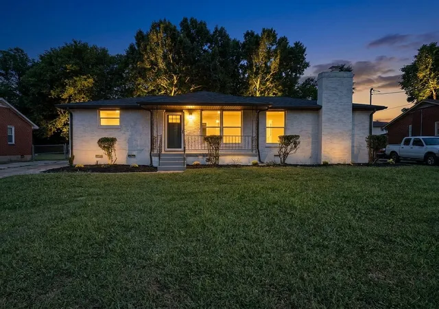 Photo 3 of Single family home for sale at 3865 Augusta Dr, Nashville, TN 37207 | MLS# 3530451 | Listing updated on 2026-10-08