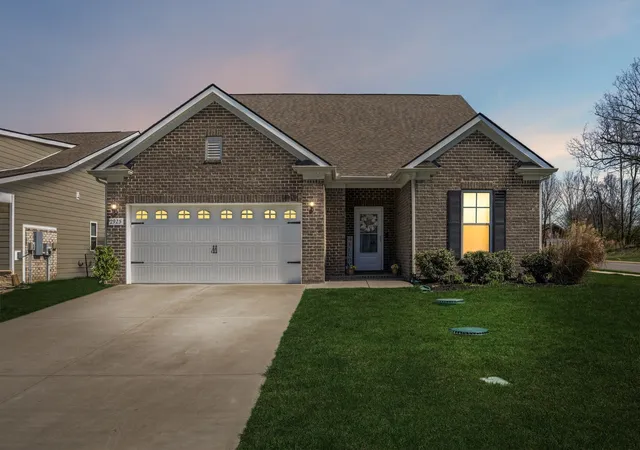Photo 2 of Single family home for sale at 2925 Eckersley Dr, Murfreesboro, TN 37128 | MLS# 3541311 | Listing updated on 2026-09-13