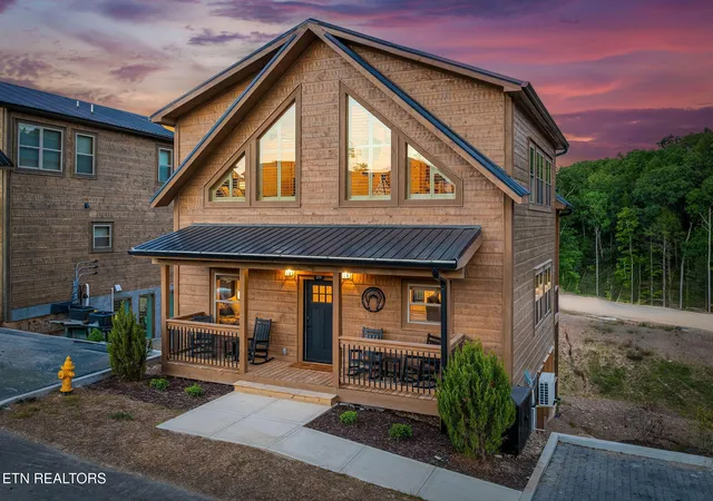 Photo 1 of Single family home for sale at 519 Warbonnet Way, Pigeon Forge, TN 37863 | MLS# 3530524 | Listing updated on 2026-09-02