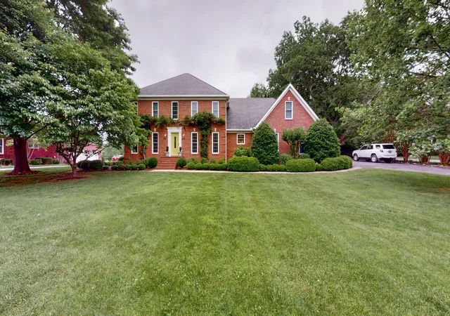 Photo 3 of Single family home for sale at 1413 Highway 130 E, Shelbyville, TN 37160 | MLS# 3541540 | Listing updated on 2026-09-04