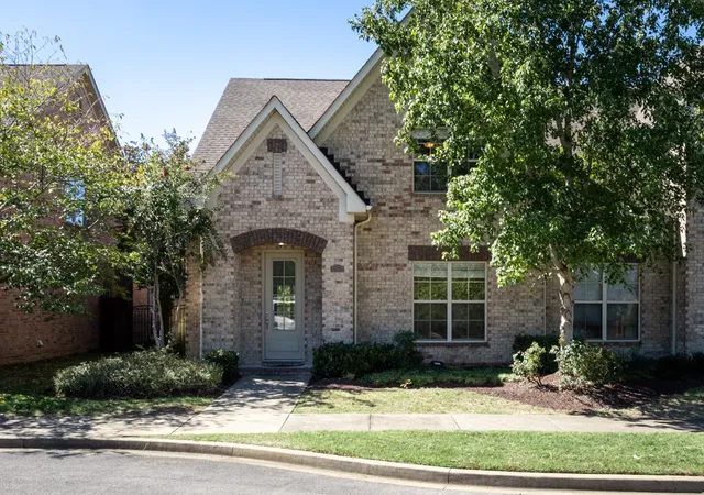 Photo 1 of Single family home for sale at 1122 Cavesson Cir, Gallatin, TN 37066 | MLS# 3610664 | Listing updated on 2026-10-06