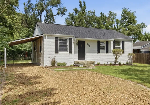 Photo 2 of Single family home for sale at 108 Stirton Rd, Nashville, TN 37210 | MLS# 3530647 | Listing updated on 2026-09-13