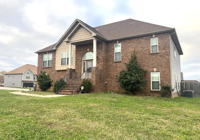 Photo 2 of Single family home for sale at 1701 Winterhaven Ct, Clarksville, TN 37042 | MLS# 3531547 | Listing updated on 2026-09-02