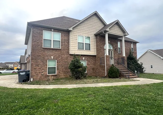 Photo 3 of Single family home for sale at 1701 Winterhaven Ct, Clarksville, TN 37042 | MLS# 3531547 | Listing updated on 2026-09-02