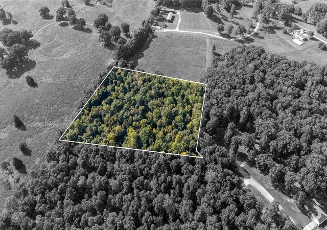 Photo 1 of Land for sale at 0 Oakdale Dr, Lawrenceburg, TN 38464 | MLS# 3545503 | Listing updated on 2026-09-21