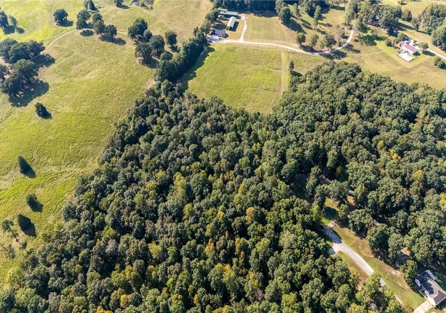 Photo 3 of Land for sale at 0 Oakdale Dr, Lawrenceburg, TN 38464 | MLS# 3545503 | Listing updated on 2026-09-21