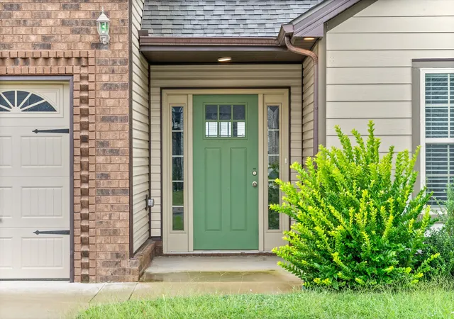 Photo 3 of Single family home for sale at 516 Castle Pinckney Ln, Clarksville, TN 37042 | MLS# 3530818 | Listing updated on 2026-09-04