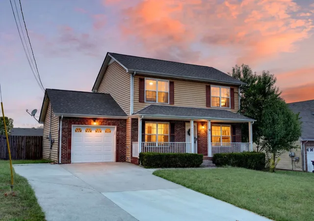 Single family home for sale at 3414 Queensbury Rd, Clarksville, TN 37042 | MLS# 3598295