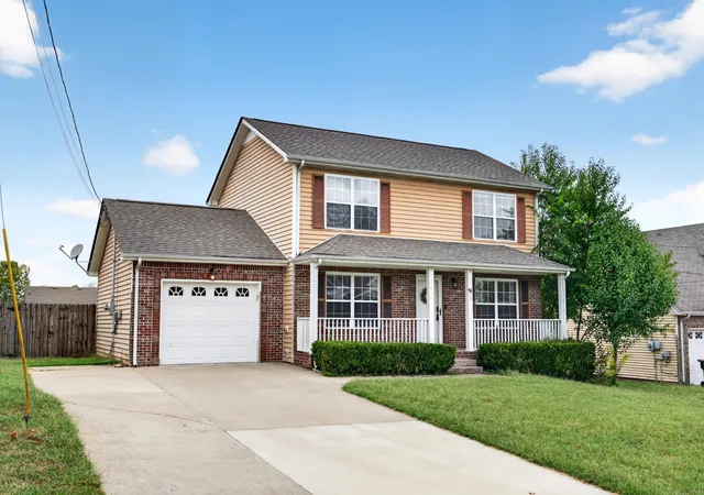 Photo 2 of Single family home for sale at 3414 Queensbury Rd, Clarksville, TN 37042 | MLS# 3598295 | Listing updated on 2026-10-08