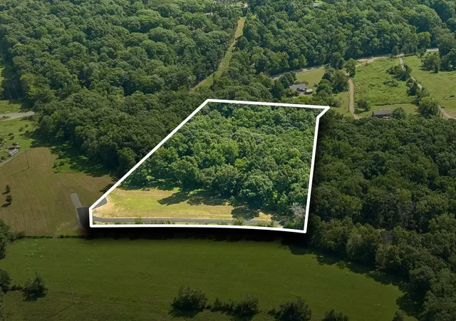 Photo 1 of Land for sale at 3218 Hunziker Ln, Fairview, TN 37062 | MLS# 3547998 | Listing updated on 2026-09-15