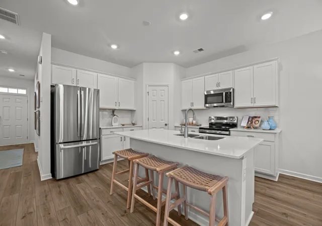Photo 2 of Townhouse for sale at 2900 Suzanne Landon Dr #I5, Murfreesboro, TN 37130 | MLS# 3530757 | Listing updated on 2026-10-07