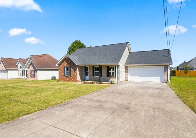 Photo 2 of Single family home for sale at 2223 Rosecran Cir, La Vergne, TN 37086 | MLS# 3531380 | Listing updated on 2026-09-02