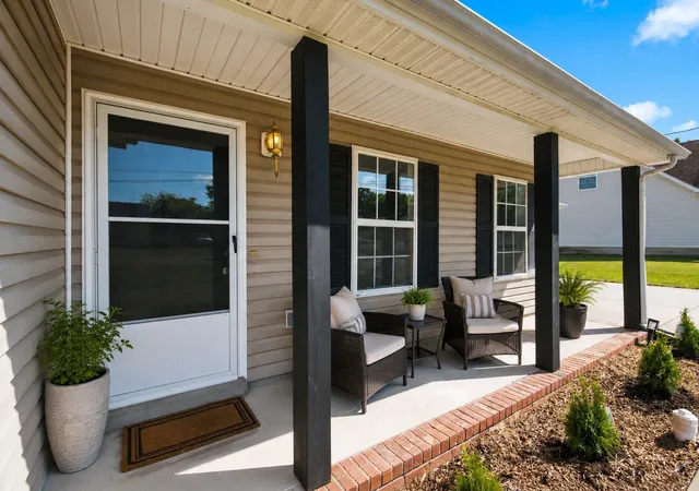 Photo 3 of Single family home for sale at 2223 Rosecran Cir, La Vergne, TN 37086 | MLS# 3531380 | Listing updated on 2026-09-02