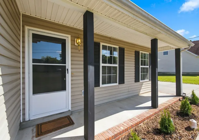 Photo 4 of Single family home for sale at 2223 Rosecran Cir, La Vergne, TN 37086 | MLS# 3531380 | Listing updated on 2026-09-02