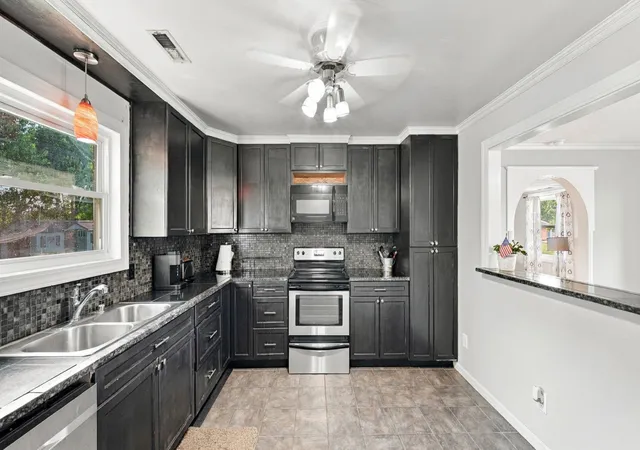 Photo 4 of Single family home for sale at 1389 Meadowood Dr, Hixson, TN 37343 | MLS# 3530769 | Listing updated on 2026-10-05